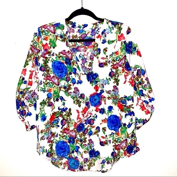 Floral Blouse Medium - Picture 1 of 3